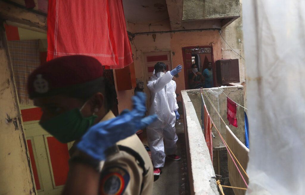 APTOPIX Virus Outbreak India